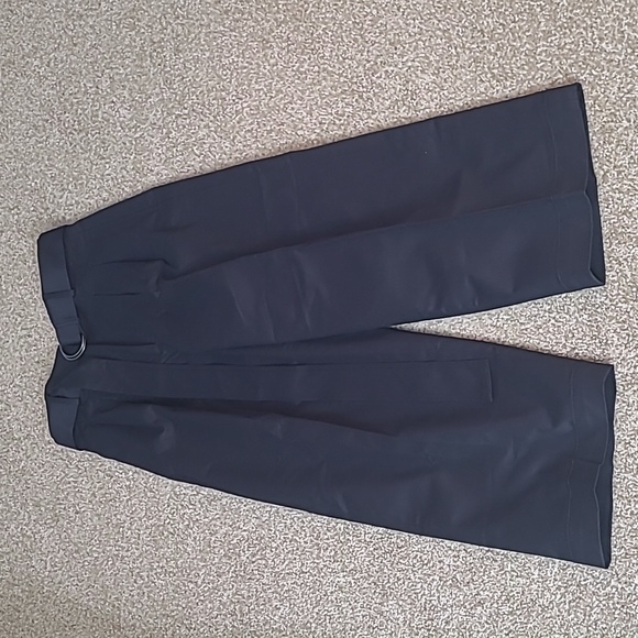 Banana Republic Pants - NWOT Banana Republic navy pants wide leg